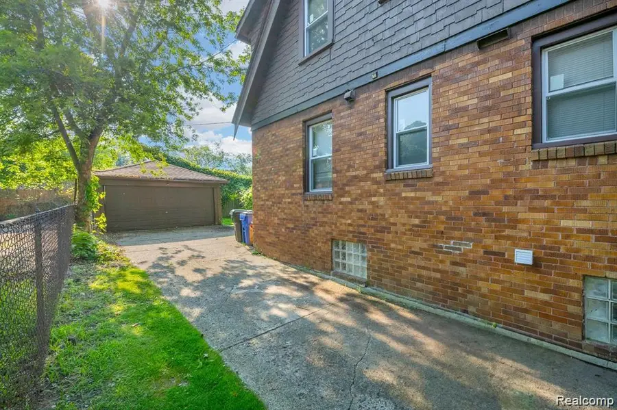 14040 Asbury Park, Detroit, MI 48227 - #2