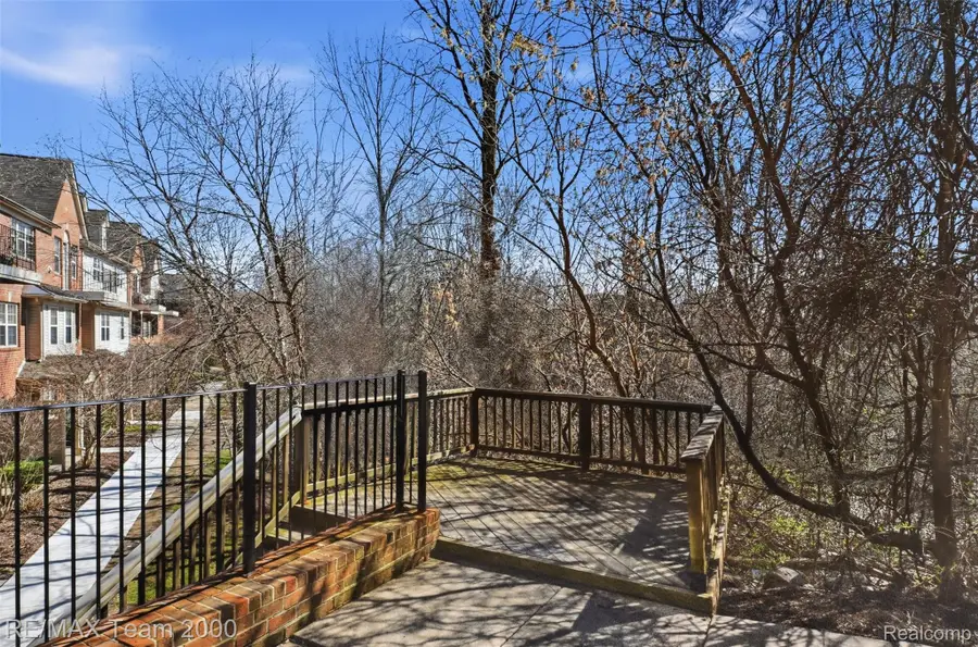 39750 Rockcrest Circle, Northville, MI 48168 - #3