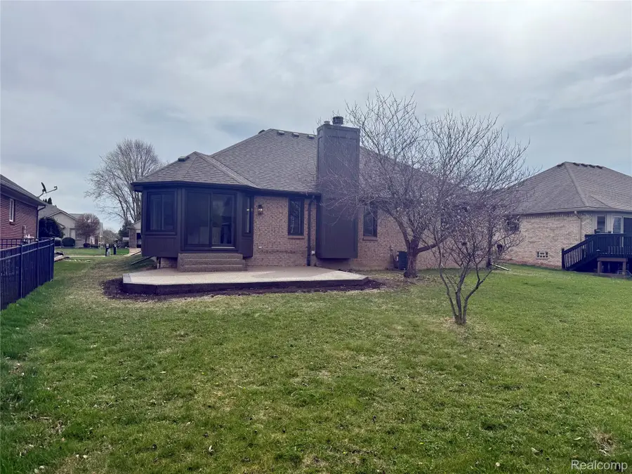 51073 Pinewood Drive, Macomb, MI 48042 - #3