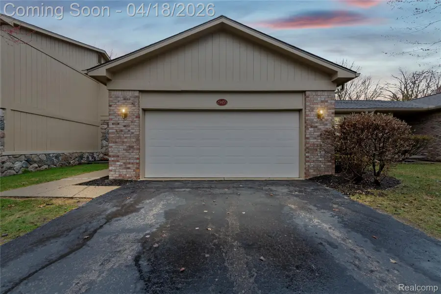 29455 Sylvan Lane, Farmington, MI 48334 - #2