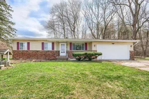 9370 Vienna Road, Otisville, MI 48463