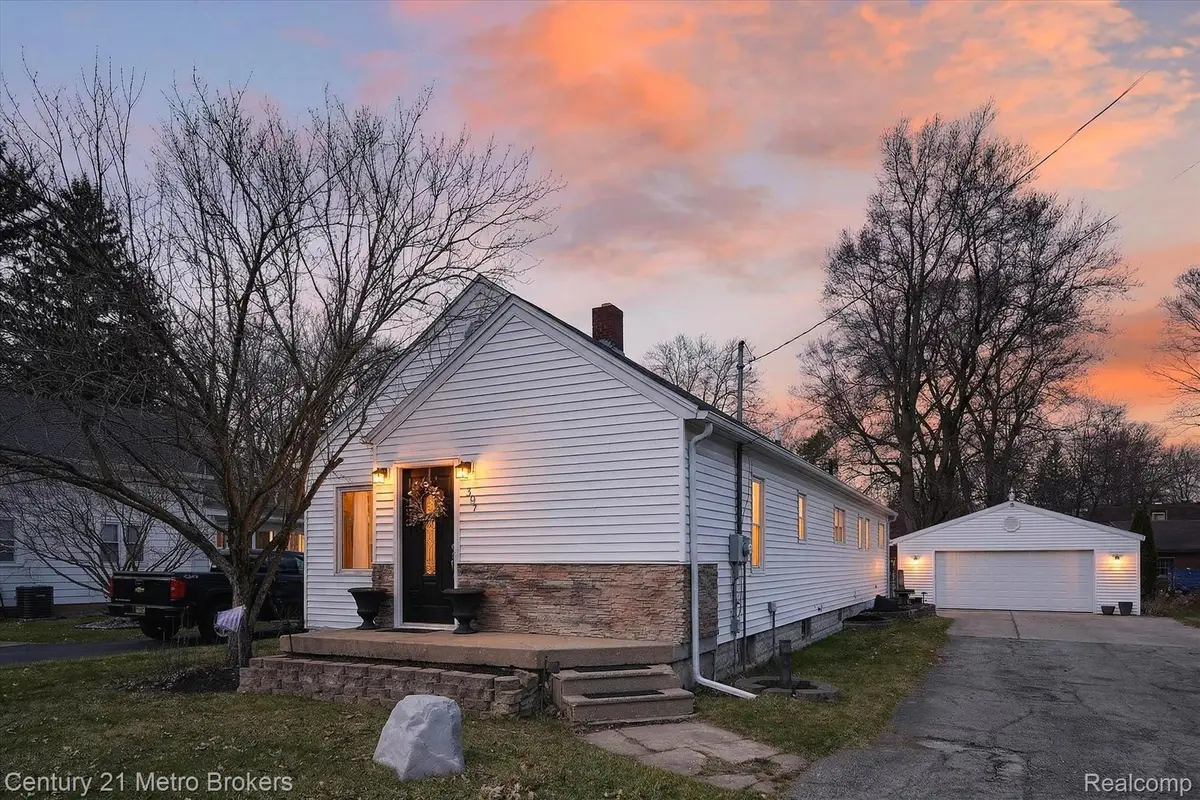 5501 Potter Road, Flint, MI 48506 - #1