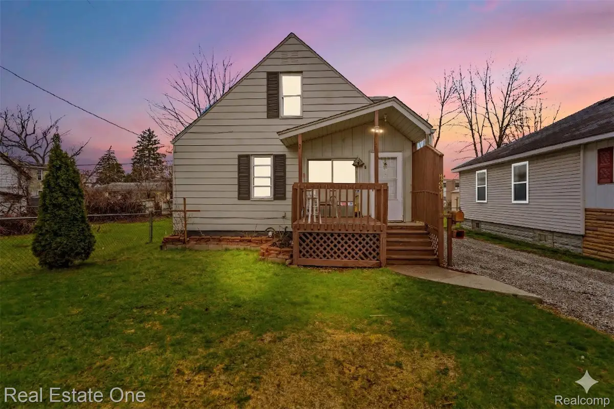 131 N Josephine Avenue, Waterford, MI 48328 - #1