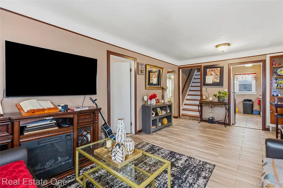 131 N Josephine Avenue, Waterford, MI 48328 - #3