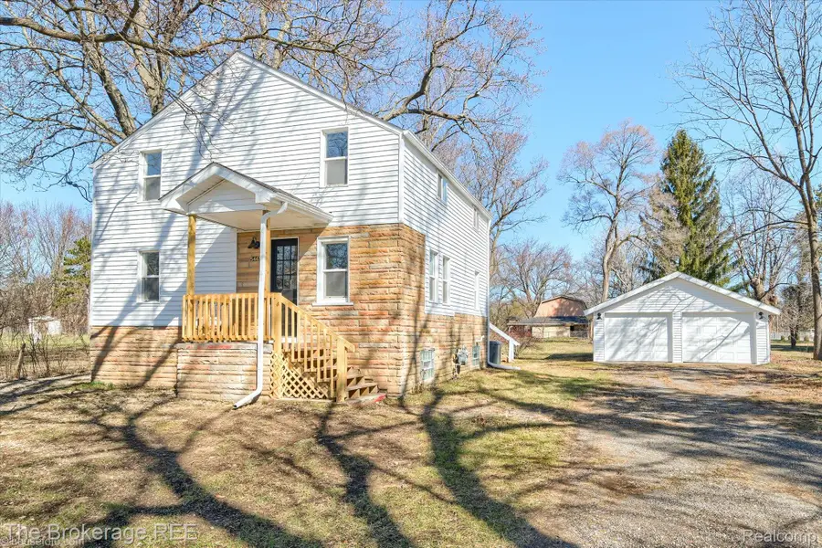 5447 Sitka Street, Burton, MI 48519 - #2