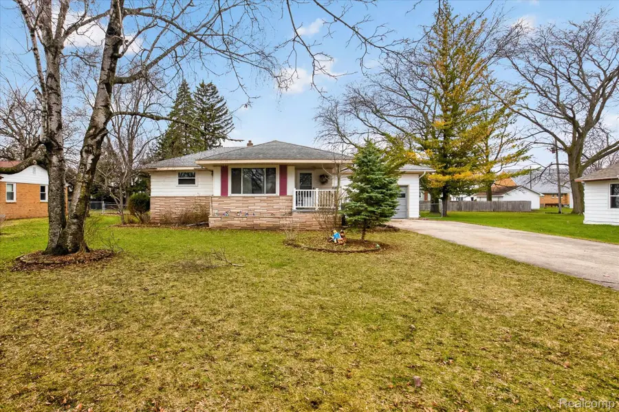 212 S Grove Street, Standish, MI 48658 - #3