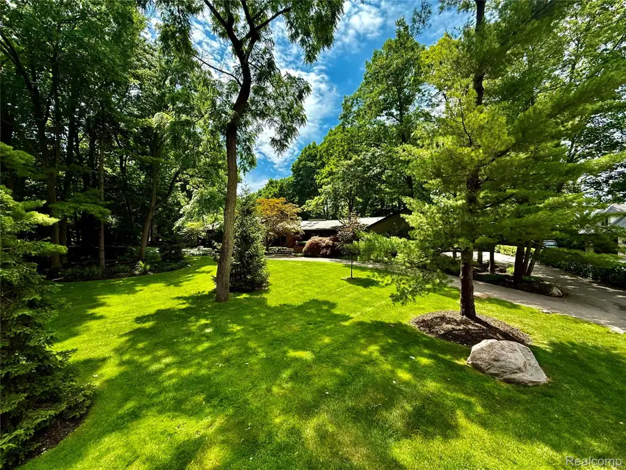 275 Pine Ridge Drive, Bloomfield Hills, MI 48304 - #2