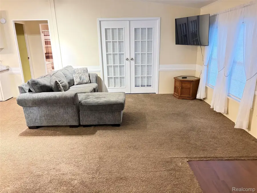 51 Green Valley Rd, Flint, MI 48506 - #3