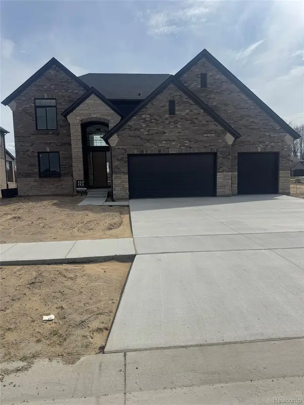 24314 Sawgrass Drive, Macomb, MI 48042