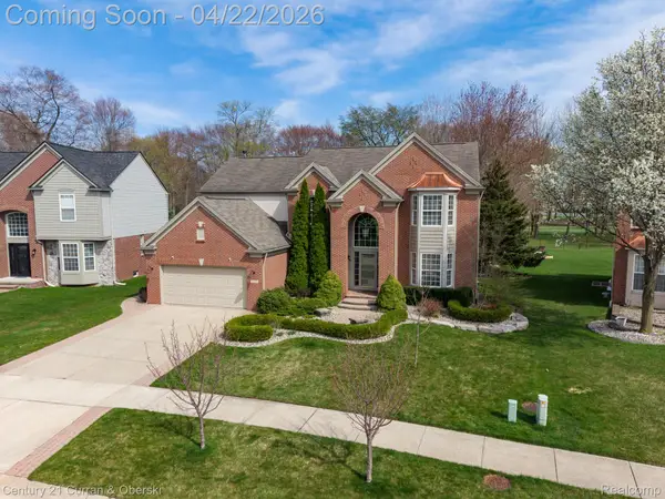 48742 Tanglewood Drive, Macomb, MI 48044