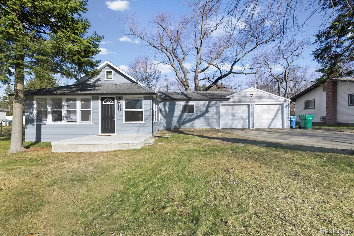 3575 Knollview Avenue, West Bloomfield, MI 48324 - #1