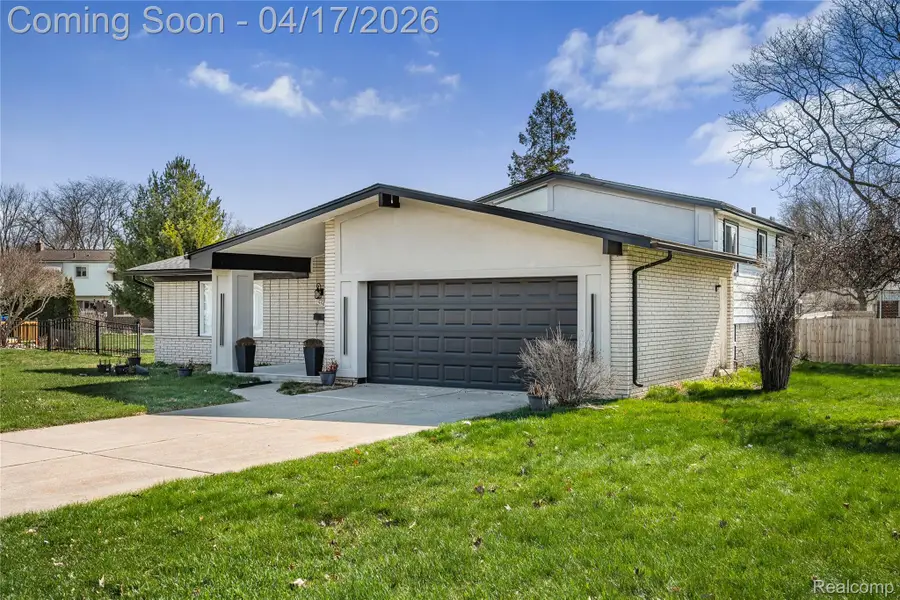 15583 Hix Court, Livonia, MI 48154 - #2