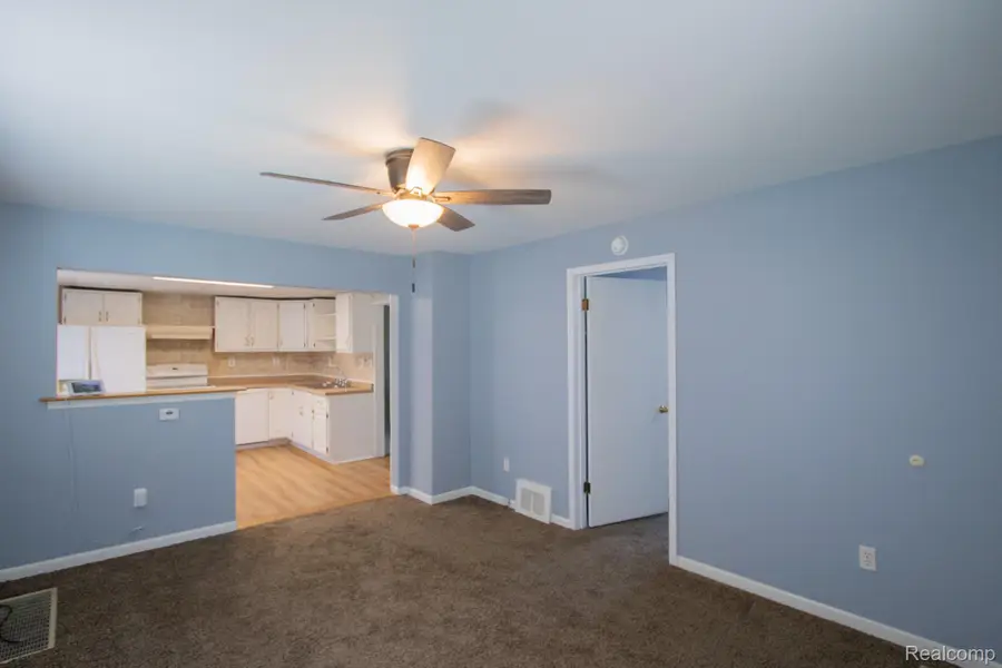 22871 Hayes Avenue, Eastpointe, MI 48021 - #3