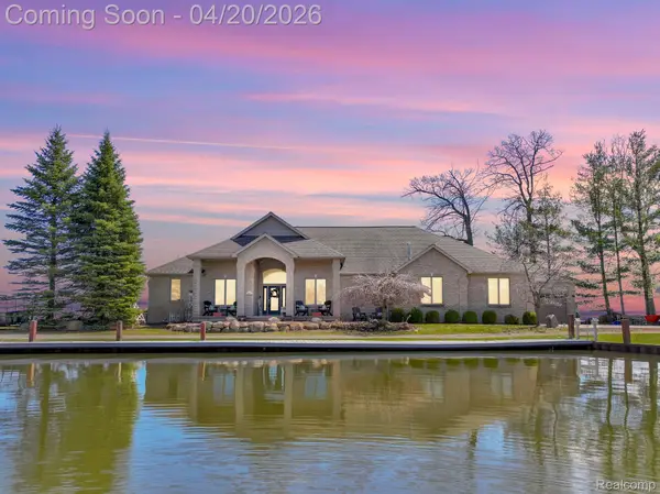 130 Whites Court, HoughtonLake, MI 48629