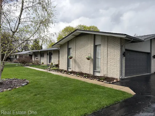 1115 Torpey Drive, Troy, MI 48083