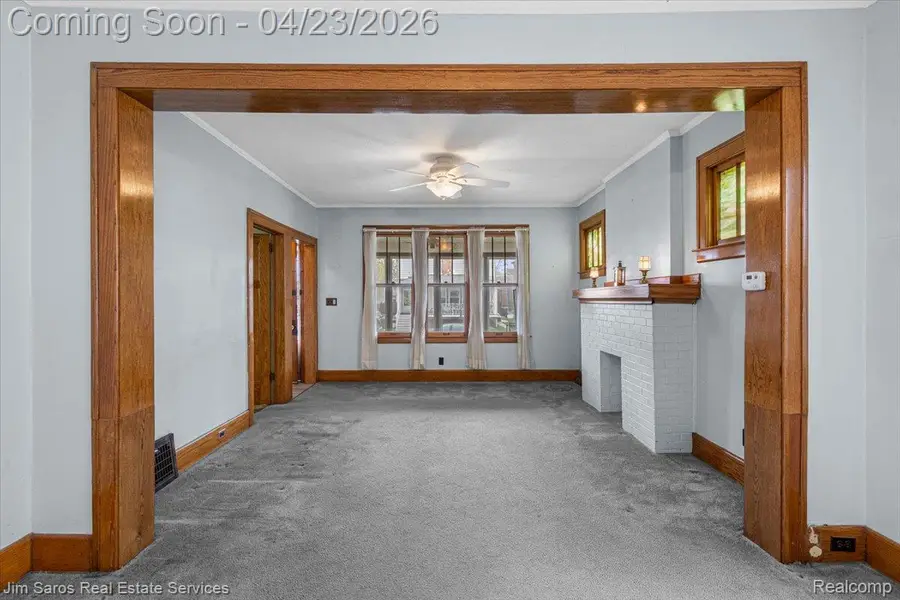 1053 Wayburn Street, Grosse Pointe Park, MI 48230 - #3