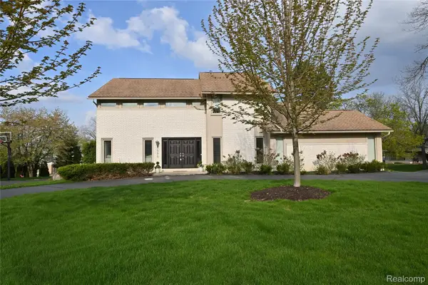 6020 Orchard Ridge Court, WestBloomfield, MI 48322