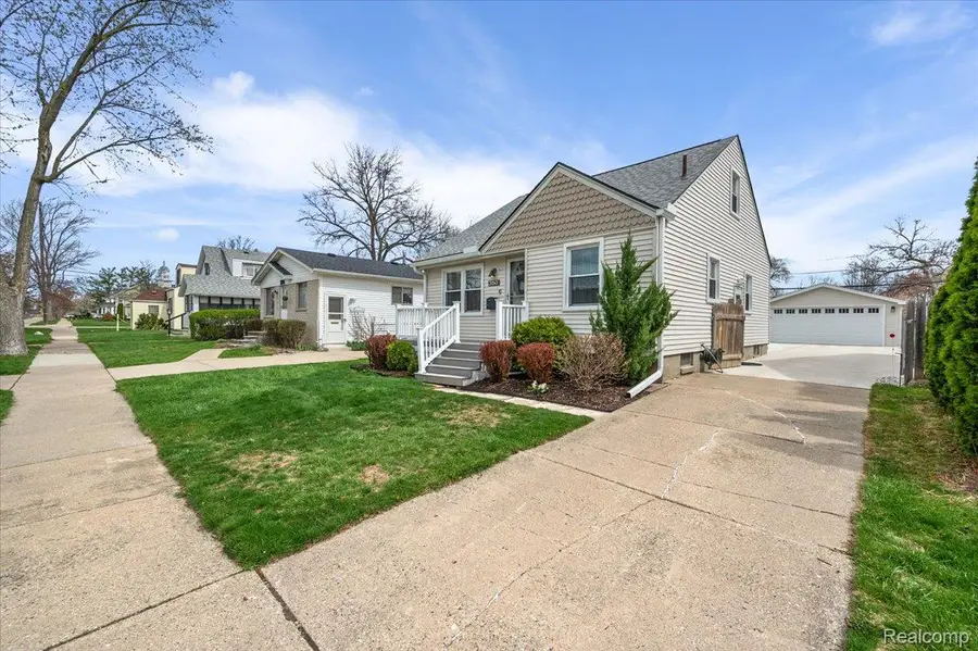 3150 Royal Avenue, Berkley, MI 48072 - #3