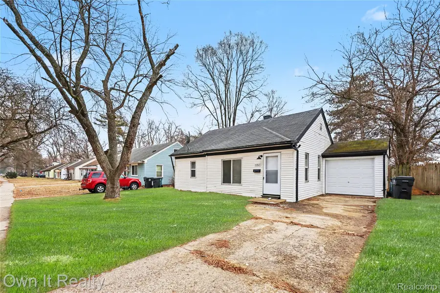 10821 Albany Street, Oak Park, MI 48237 - #2