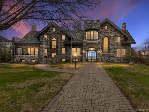 29128 Jefferson Avenue, StClairShores, MI 48081