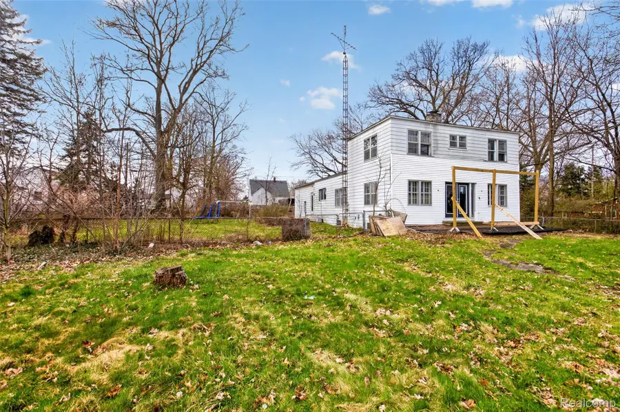 454 E Atherton Road, Flint, MI 48507 - #2