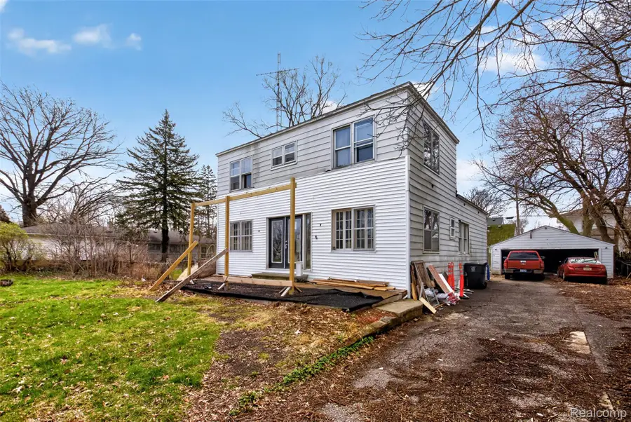 454 E Atherton Road, Flint, MI 48507 - #3