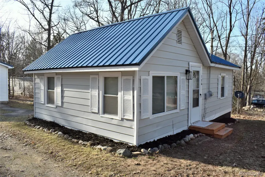 126 Lasalle Avenue, Houghton Lake, MI 48629 - #2