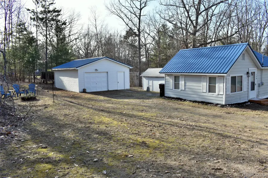 126 Lasalle Avenue, Houghton Lake, MI 48629 - #3