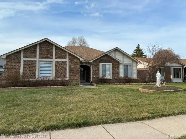5031 Scarsdale Drive, Sterling Heights, MI 48310 - #1