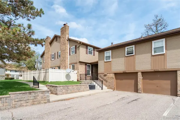 21214 W Glen Haven Circle W, Northville, MI 48167