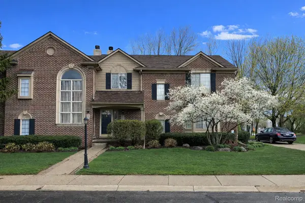 136 Sheffield Court, Canton, MI 48188