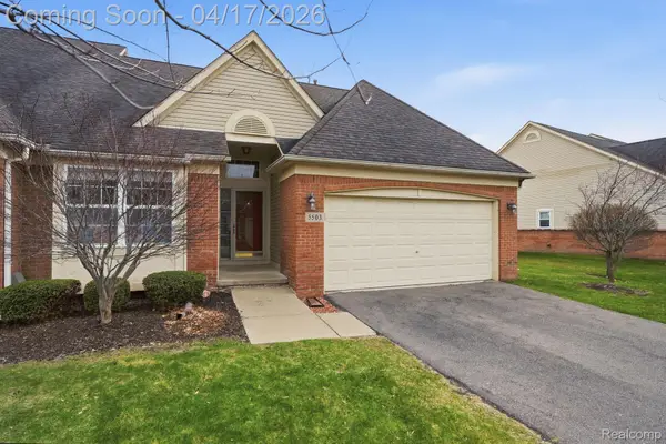 5503 Elmhurst Drive, Trenton, MI 48183