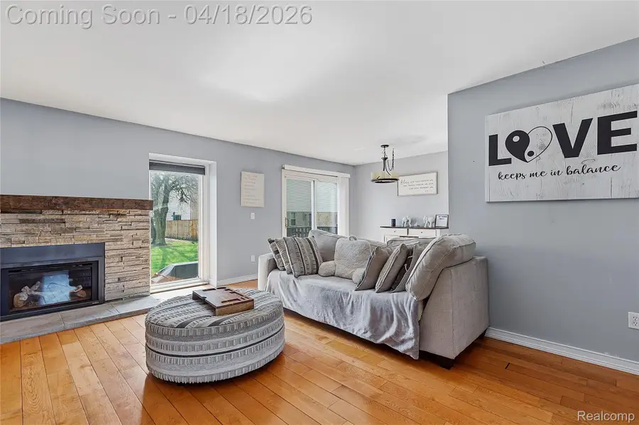 37816 Charter Oaks Boulevard, Clinton Township, MI 48036 - #2