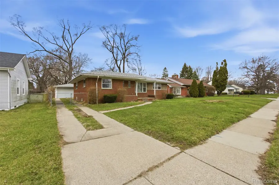 25253 Eureka Drive, Warren, MI 48091 - #2