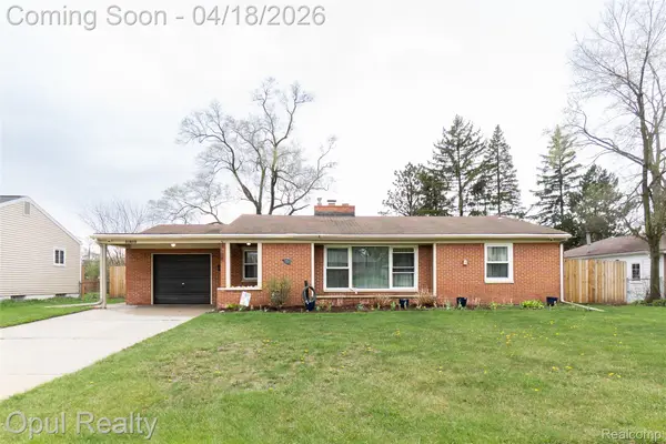 31493 Elmwood Street, GardenCity, MI 48135