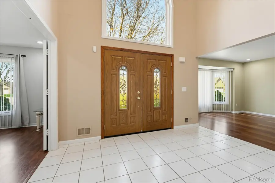 41116 Ginger Court, Sterling Heights, MI 48314 - #3