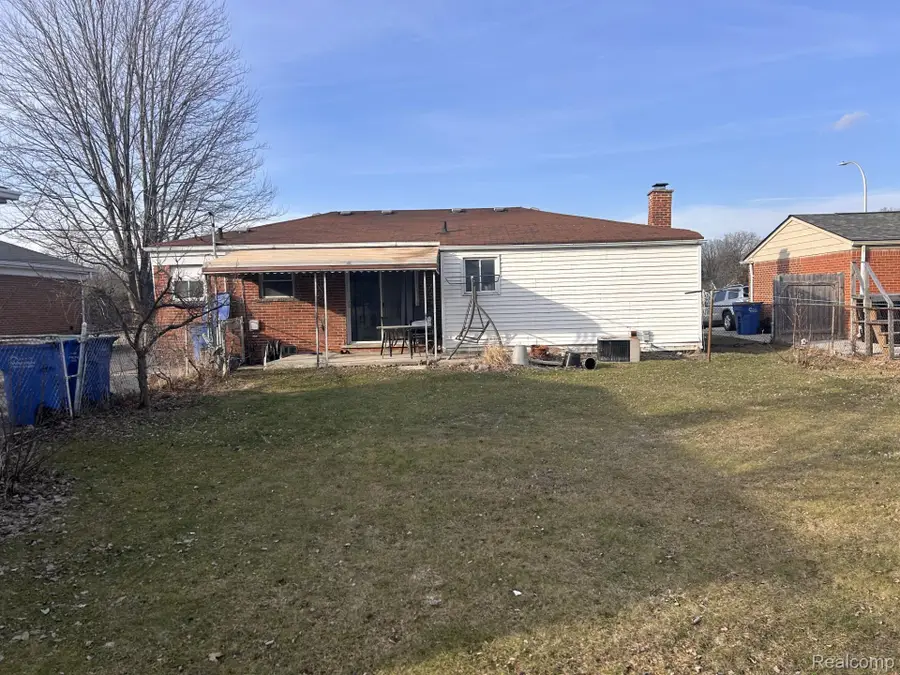 3036 E Eleven Mile Road, Warren, MI 48091 - #3