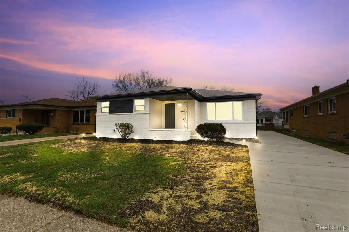 15230 Oakwood Drive, Oak Park, MI 48237 - #1