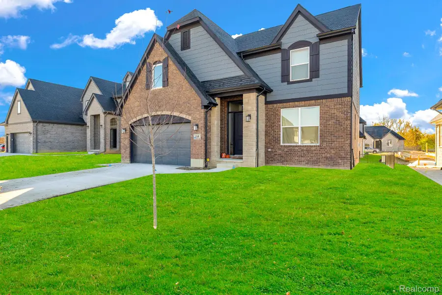 4075 Blossom Drive, Sterling Heights, MI 48314 - #2