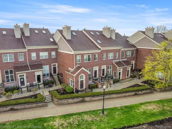 2868 Van Alstyne Street #22, Wyandotte, MI 48192