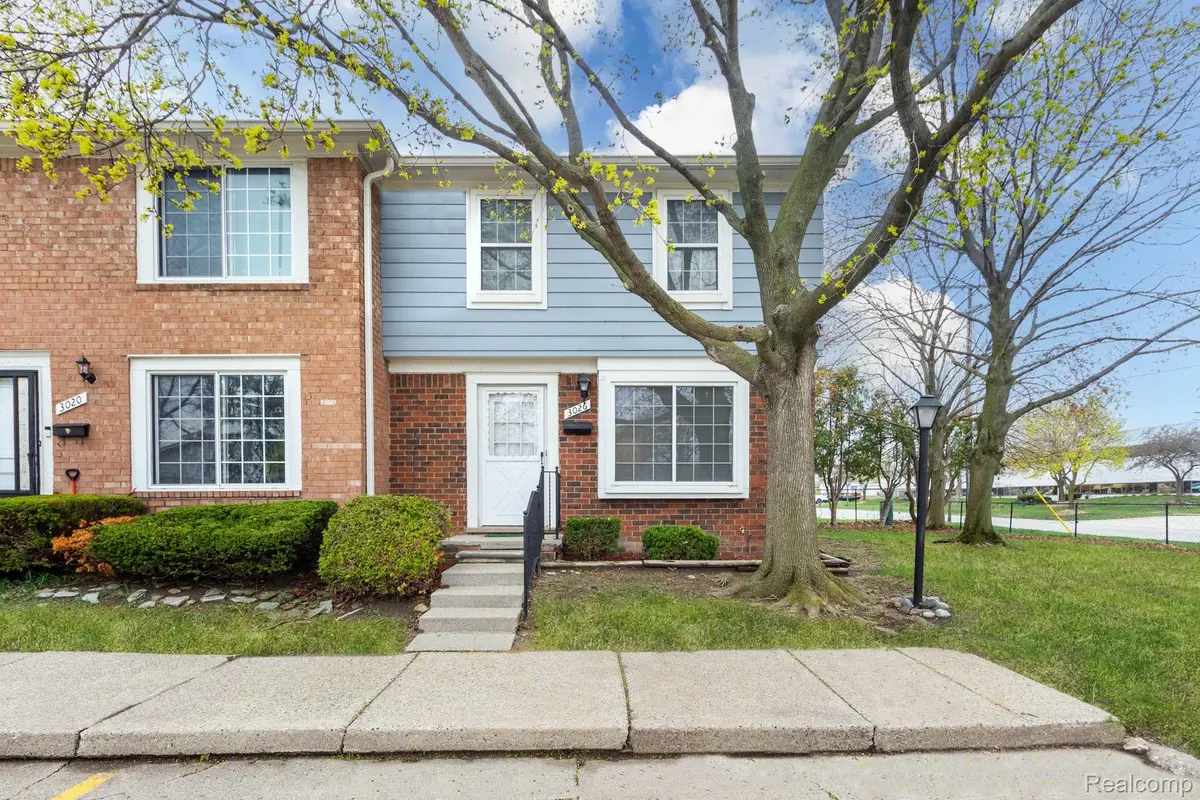 3026 Seaton Circuit N, Warren, MI 48091 - #1