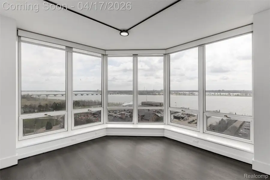 250 E Harbortown Drive #1209, Detroit, MI 48207 - #2