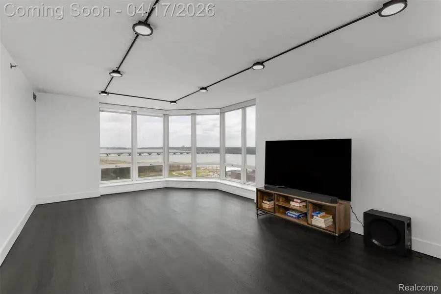 250 E Harbortown Drive #1209, Detroit, MI 48207 - #3