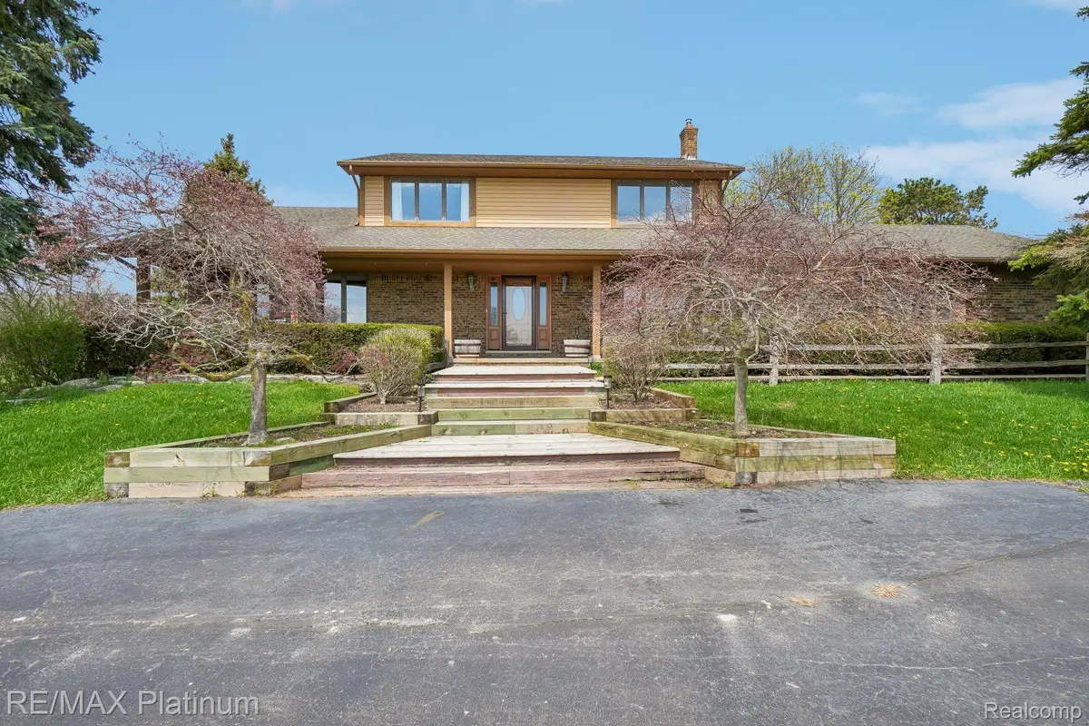 555 Crawford Farm Lane, Milford, MI 48380 - #1