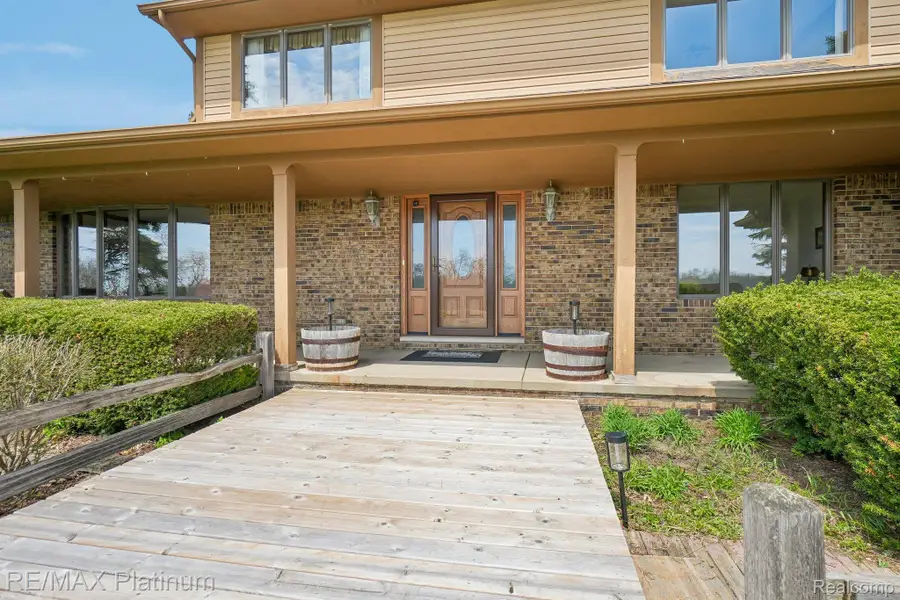555 Crawford Farm Lane, Milford, MI 48380 - #3