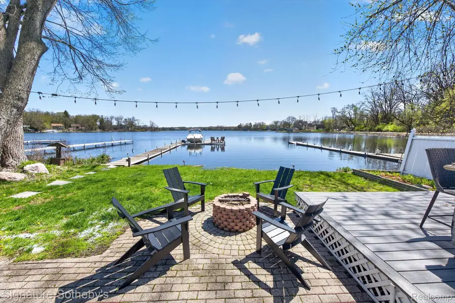 3341 Newton Road, Commerce Township, MI 48382 - #2