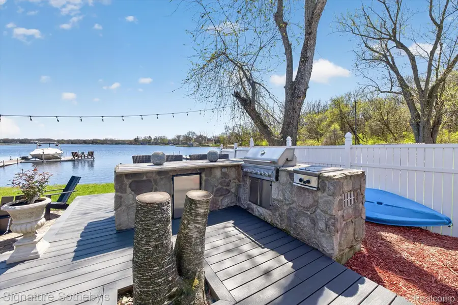 3341 Newton Road, Commerce Township, MI 48382 - #3