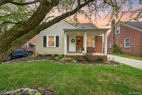 3210 N Altadena Avenue, RoyalOak, MI 48073