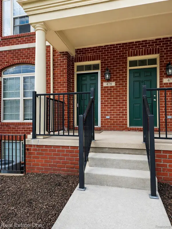 478 Village Lane, Milford, MI 48381