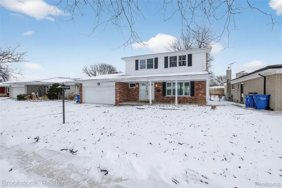 30310 Valenti Drive, Warren, MI 48088 - #3